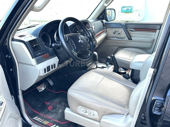 Mitsubishi Pajero 2007, 266,000 km - 3.0 l - Bakı