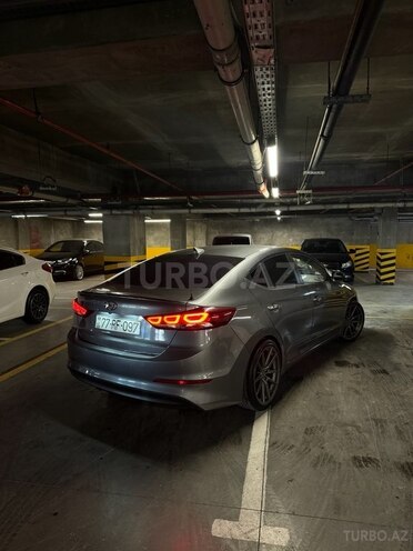 Hyundai Avante 2016, 190,000 km - 1.6 л - Bakı