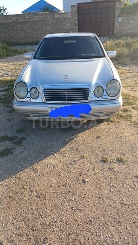 Mercedes E 240 1999, 310,000 km - 2.4 l - Bakı