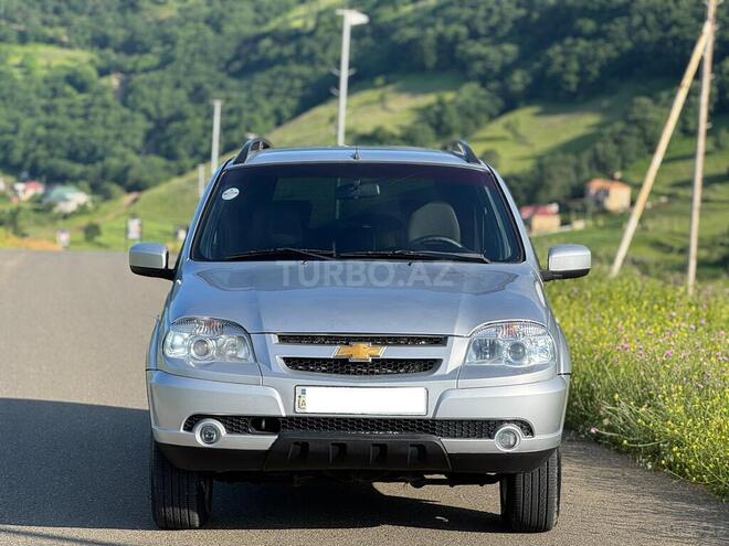 Chevrolet Niva 2013, 170,800 km - 1.7 l - Yardımlı