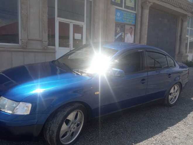 Volkswagen Passat 1998, 240,000 km - 1.8 л - Gəncə