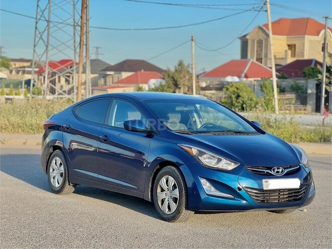 Hyundai Elantra 2015, 221,000 km - 1.8 л - Bakı