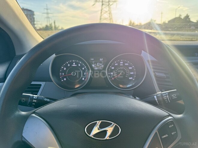 Hyundai Elantra 2015, 221,000 km - 1.8 л - Bakı