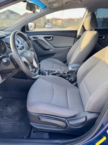 Hyundai Elantra 2015, 221,000 km - 1.8 л - Bakı