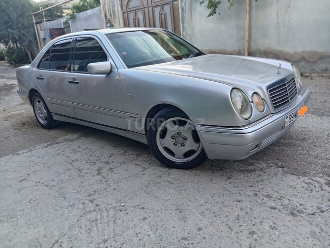 Mercedes E 240 1999, 361,000 km - 2.4 l - Bakı