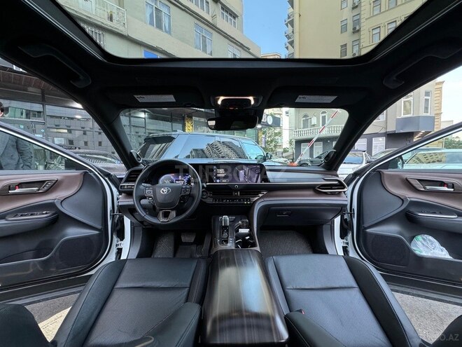 Toyota Crown 2023, 16,000 km - 2.5 l - Bakı