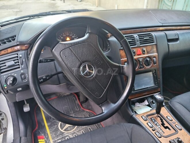 Mercedes E 240 1999, 361,000 km - 2.4 l - Bakı
