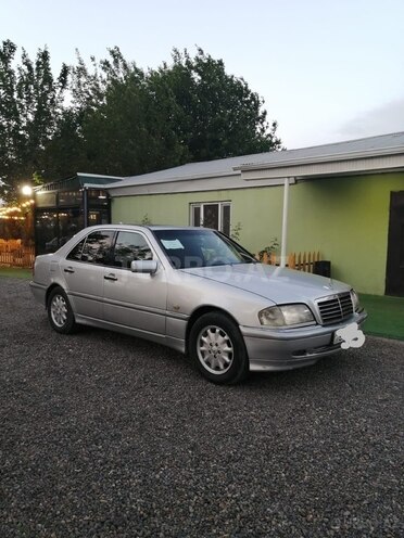 Mercedes C 220 d 1997, 716,025 km - 2.2 l - Beyləqan