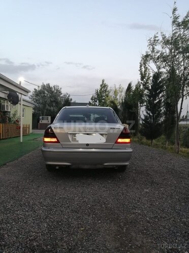 Mercedes C 220 d 1997, 716,025 km - 2.2 l - Beyləqan