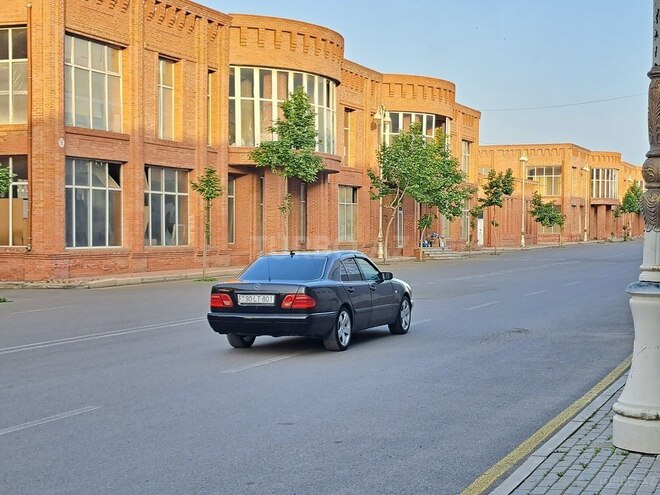 Mercedes E 230 1998, 337,158 km - 2.3 л - Gəncə