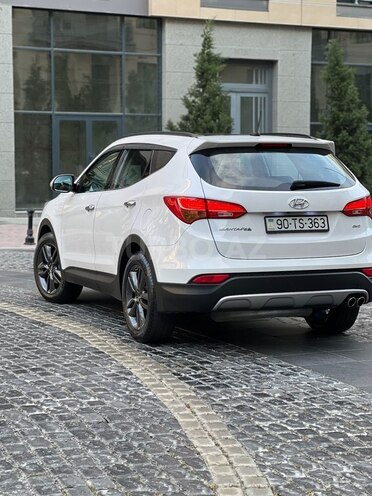 Hyundai Santa Fe-5
