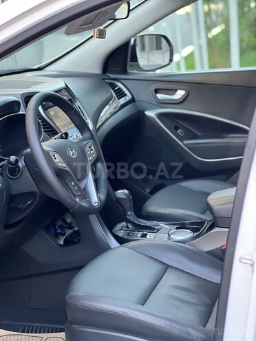 Hyundai Santa Fe-4