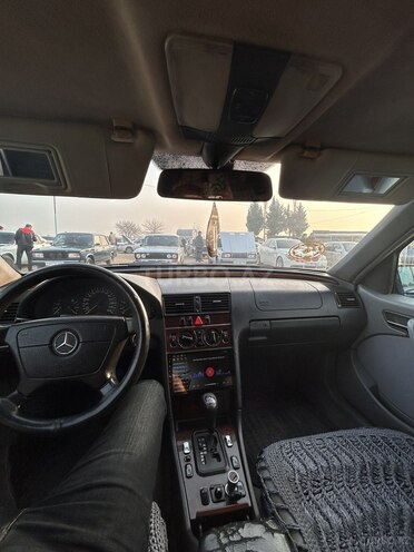 Mercedes C 240 1998, 390,000 km - 2.4 l - Tovuz