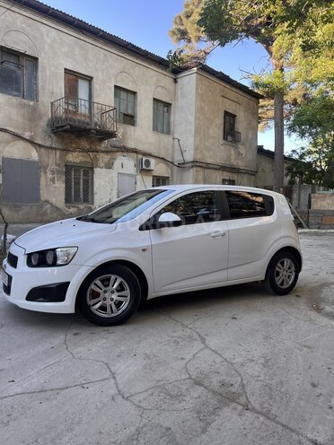 Chevrolet Aveo-3