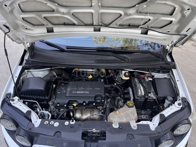 Chevrolet Aveo-8