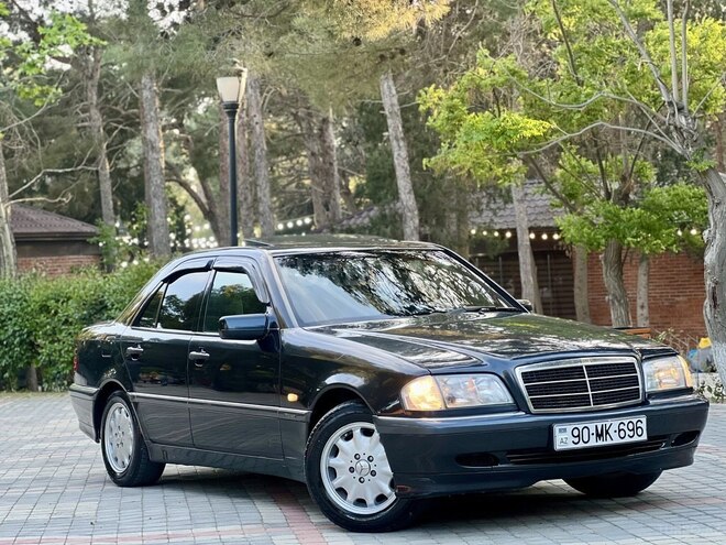 Mercedes C 240 1997, 325,600 km - 2.4 l - Bakı