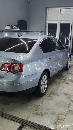 Volkswagen Passat 2005, 188,000 km - 2.0 л - Gəncə