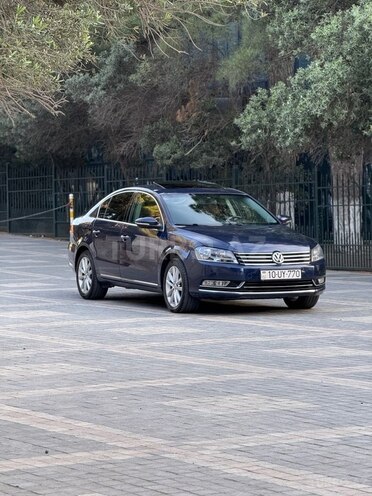 Volkswagen Passat 2013, 275,469 km - 2.0 l - Sumqayıt