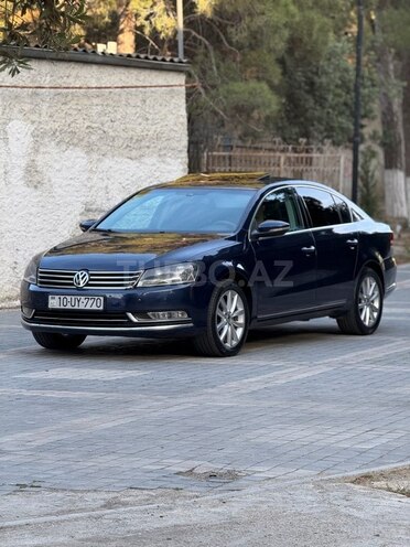 Volkswagen Passat 2013, 275,469 km - 2.0 l - Sumqayıt