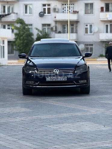 Volkswagen Passat 2013, 275,469 km - 2.0 l - Sumqayıt