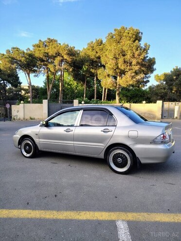 Mitsubishi Lancer 2009, 557,000 km - 1.3 l - Bakı