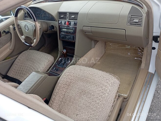 Mercedes C 230 1998, 273,139 km - 2.3 l - Salyan