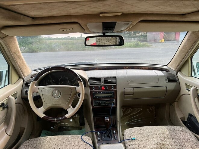 Mercedes C 230 1998, 273,139 km - 2.3 l - Salyan