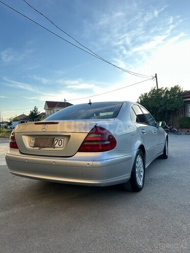 Mercedes E 270 2002, 306,000 km - 2.7 l - Bakı