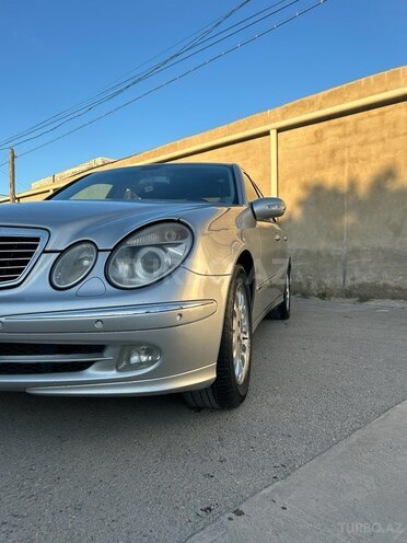 Mercedes E 270 2002, 306,000 km - 2.7 l - Bakı