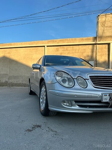 Mercedes E 270 2002, 306,000 km - 2.7 l - Bakı