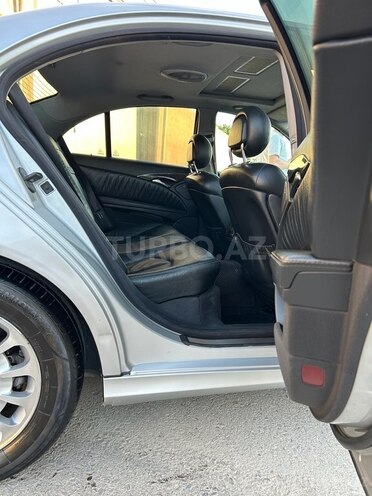 Mercedes E 270 2002, 306,000 km - 2.7 l - Bakı
