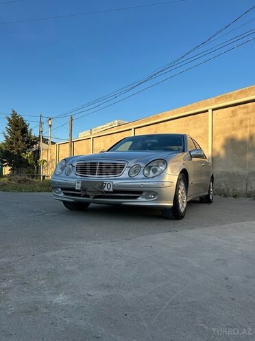 Mercedes E 270 2002, 306,000 km - 2.7 l - Bakı