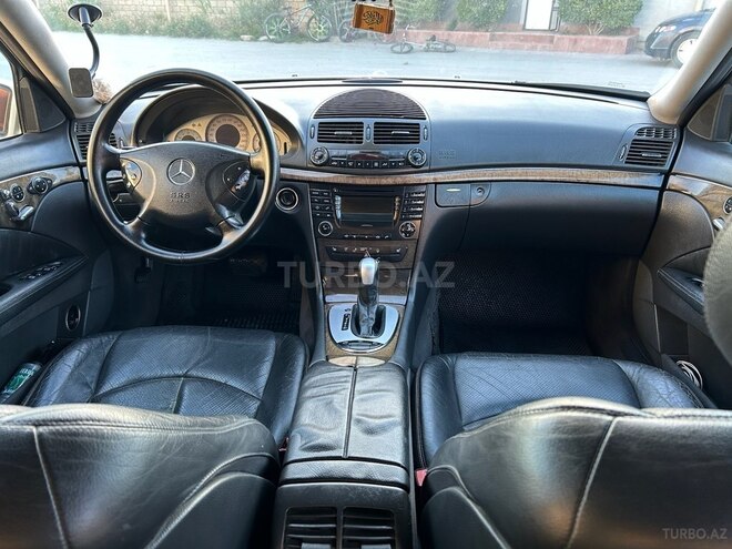 Mercedes E 270 2002, 306,000 km - 2.7 l - Bakı