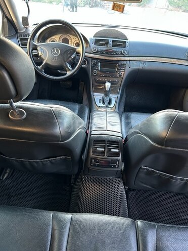 Mercedes E 270 2002, 306,000 km - 2.7 l - Bakı