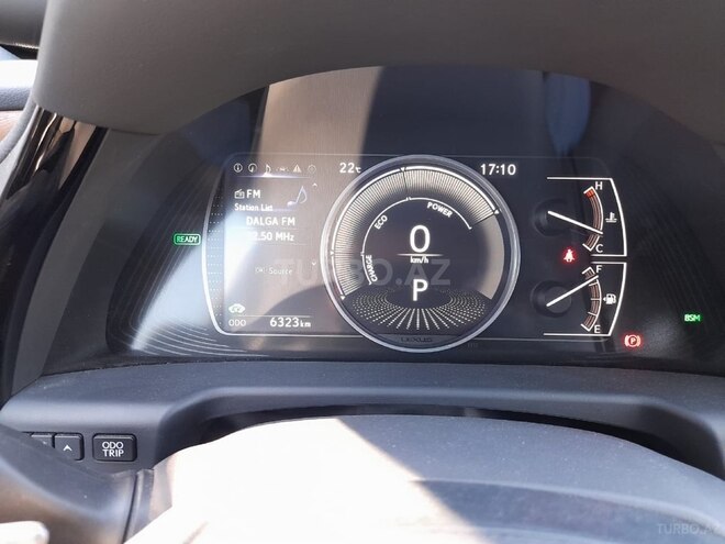 Lexus ES 300h-15