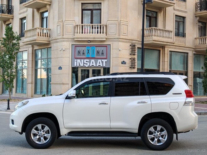 Toyota Land Cruiser Prado 2012, 245,000 km - 2.7 л - Bakı