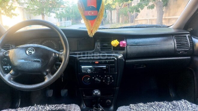 Opel Vectra 1999, 403,000 km - 1.6 l - Bakı