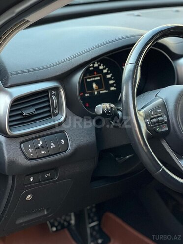 Kia Sorento-8