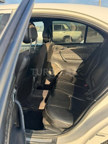 Mercedes C 320 2001, 270,000 km - 3.2 l - Hacıqabul