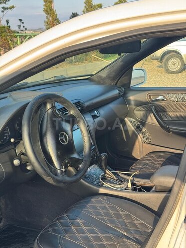 Mercedes C 320 2001, 270,000 km - 3.2 l - Hacıqabul