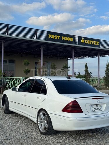 Mercedes C 320 2001, 270,000 km - 3.2 l - Hacıqabul