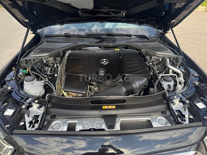 Mercedes E 300 e-11