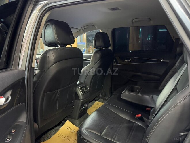 Kia Sorento-16