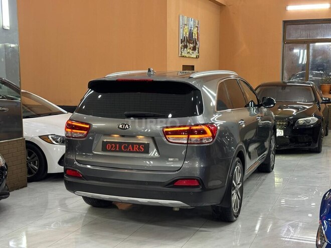 Kia Sorento-11