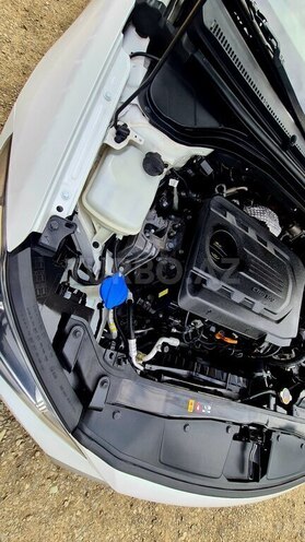 Hyundai Avante 2015, 175,000 km - 1.6 л - Astara