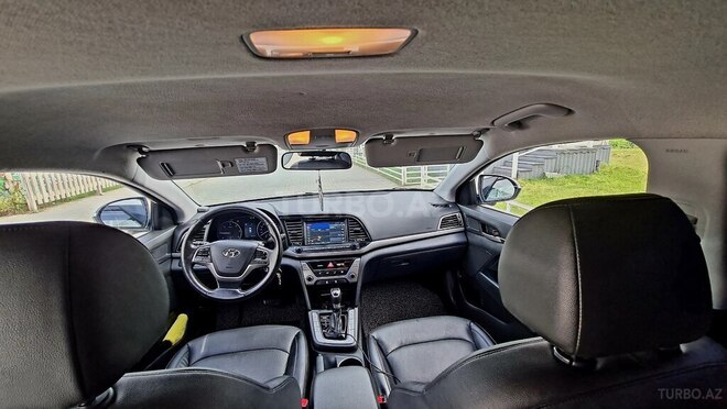 Hyundai Avante 2015, 175,000 km - 1.6 л - Astara
