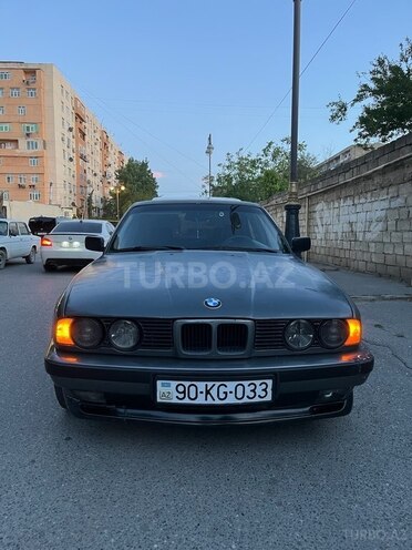 BMW 525 1988, 300,000 km - 2.5 l - Bakı