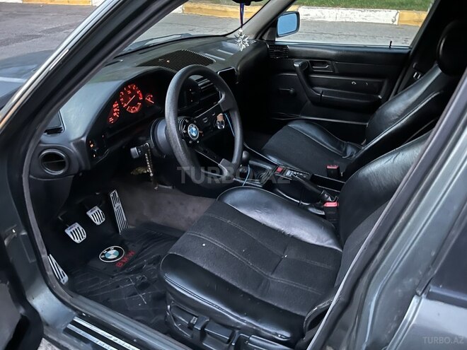 BMW 525 1988, 300,000 km - 2.5 l - Bakı