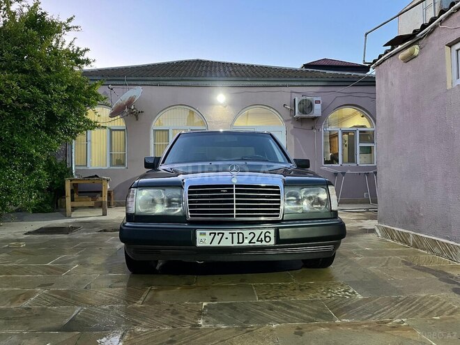 Mercedes E 220 1992, 463,460 km - 2.2 l - Bakı