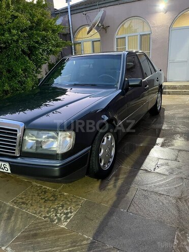 Mercedes E 220 1992, 463,460 km - 2.2 l - Bakı